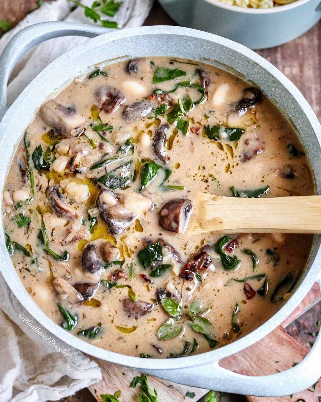 Creamy Mushrooms with Sun-Dried Tomatoes, Spinach and White Beans